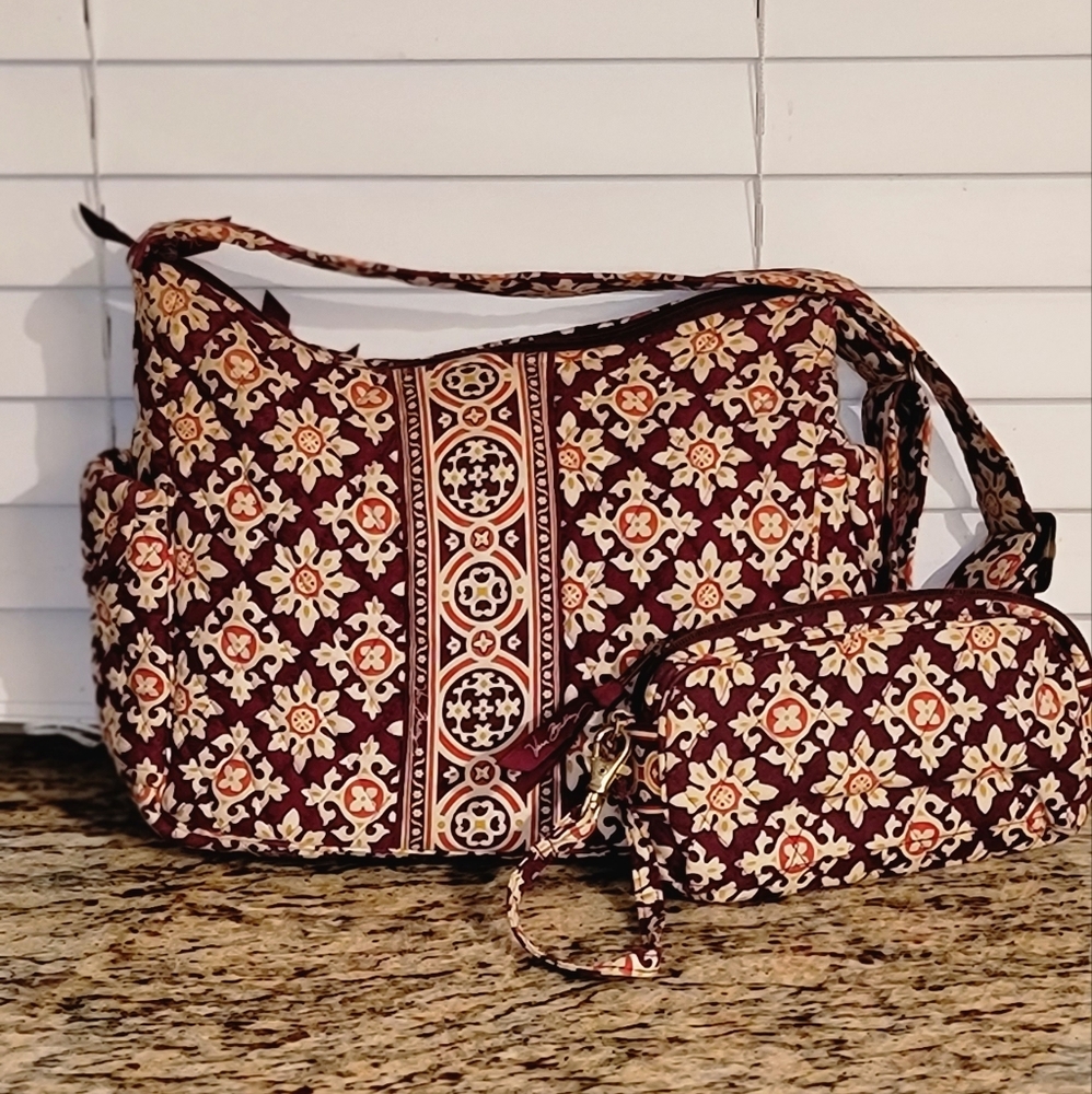 Vera Bradley purse set. Brown,white & yellow pattern.